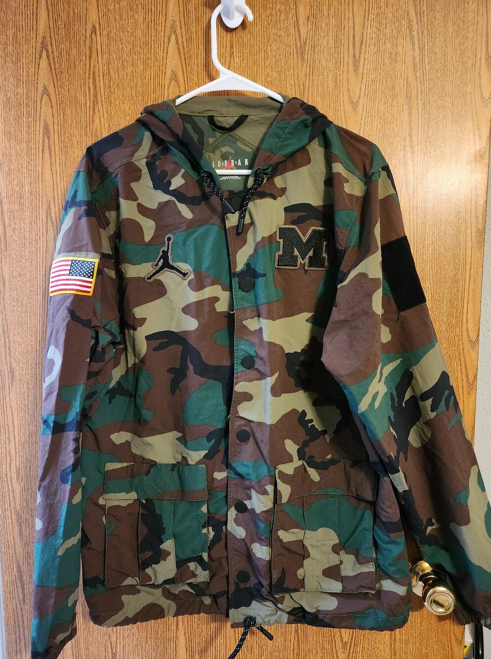 Nike AIR JORDAN Michigan Raincoat